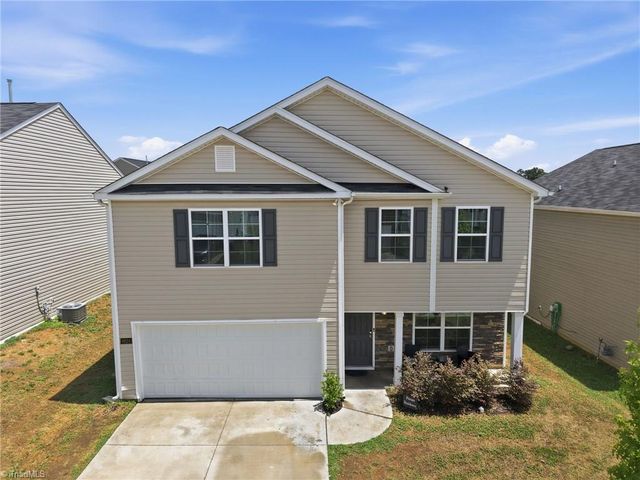 6824 Keeneland Drive, Whitsett, NC 27377