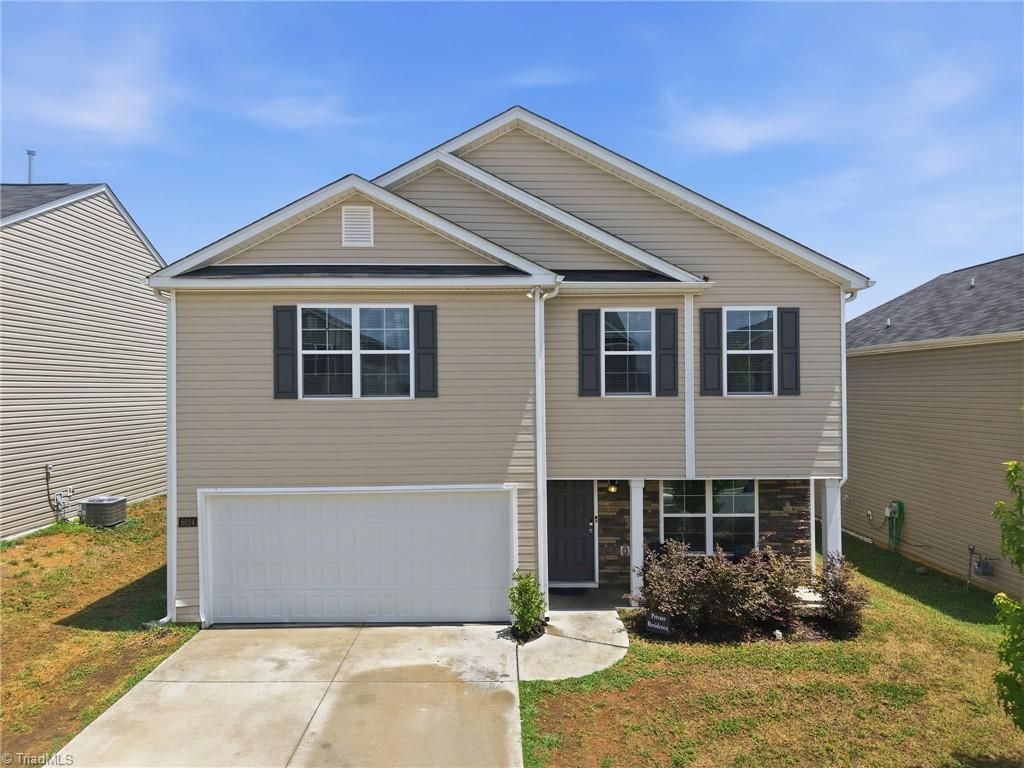 6824 Keeneland Drive, Whitsett, NC 27377