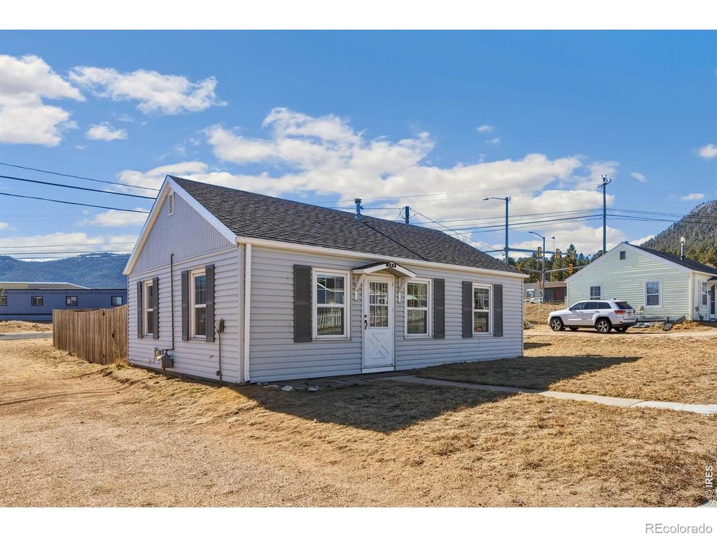 344 4th Street, Estes Park, CO 80517
