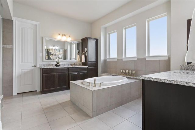 3916 Octavia DR, Pflugerville, TX 78660