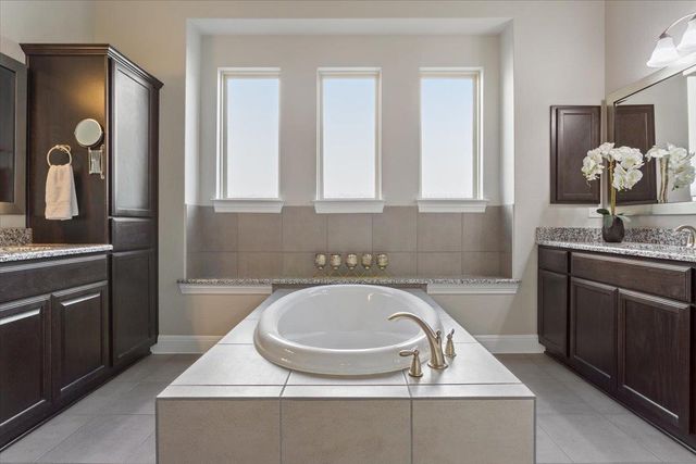 3916 Octavia DR, Pflugerville, TX 78660