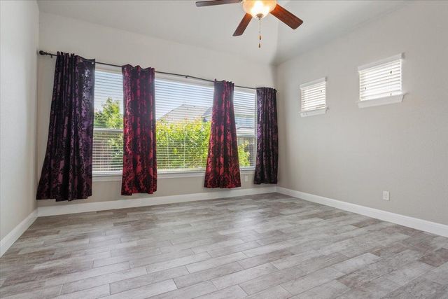 3916 Octavia DR, Pflugerville, TX 78660