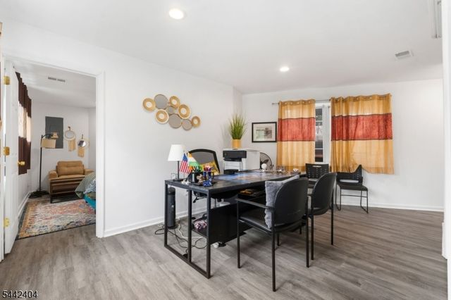 640 Riverside Ave, Lyndhurst Twp., NJ 07071