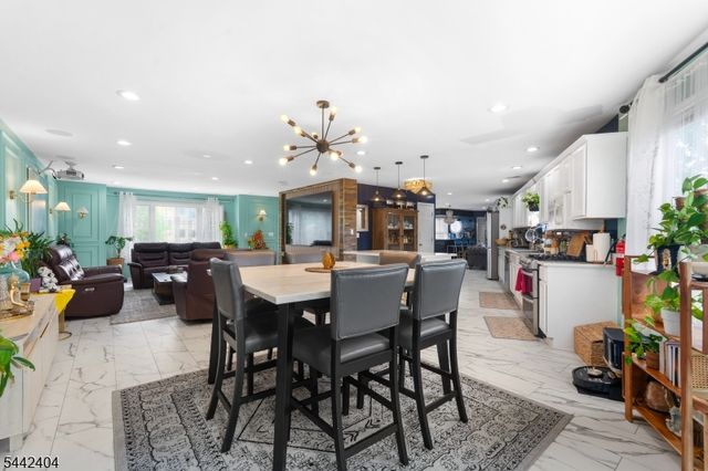 640 Riverside Ave, Lyndhurst Twp., NJ 07071