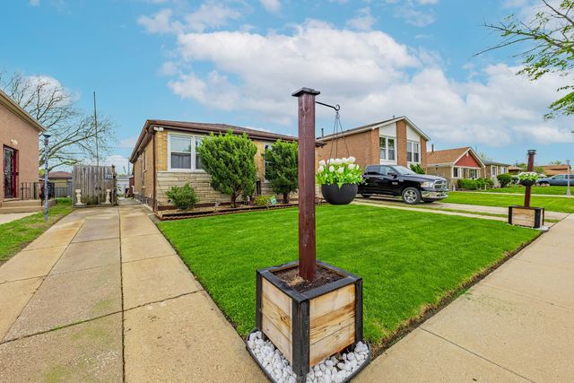 12737 S Manistee Avenue, Chicago, IL 60633
