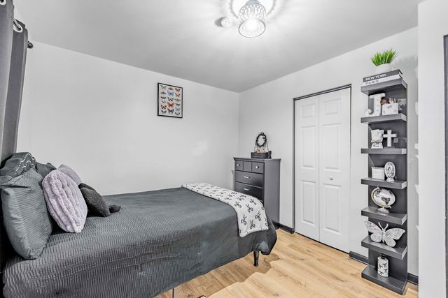 12737 S Manistee Avenue, Chicago, IL 60633