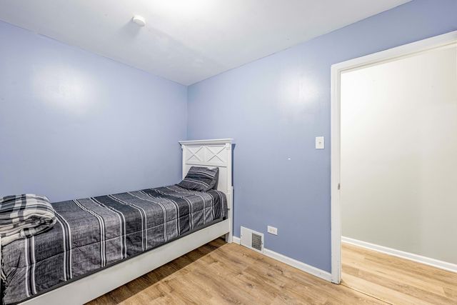 12737 S Manistee Avenue, Chicago, IL 60633