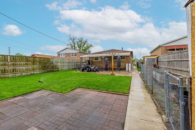 12737 S Manistee Avenue, Chicago, IL 60633
