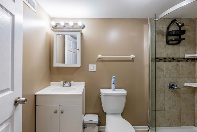 12737 S Manistee Avenue, Chicago, IL 60633