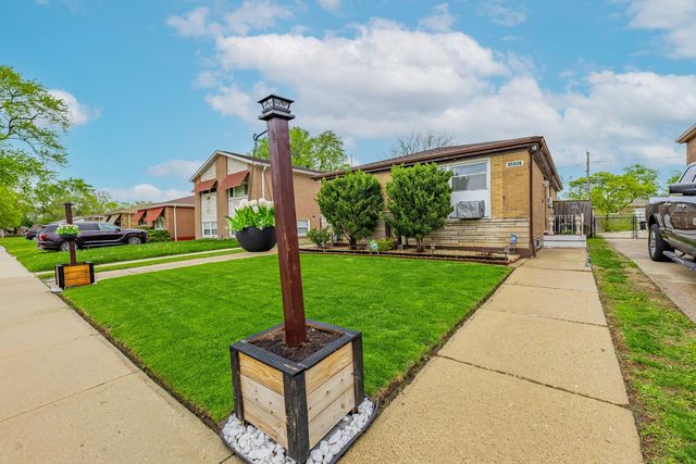 12737 S Manistee Avenue, Chicago, IL 60633