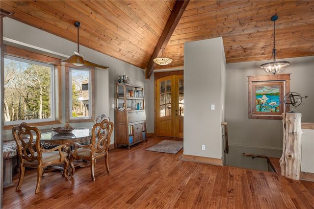 13 Beaver Drive, Holiday Island, AR 72631