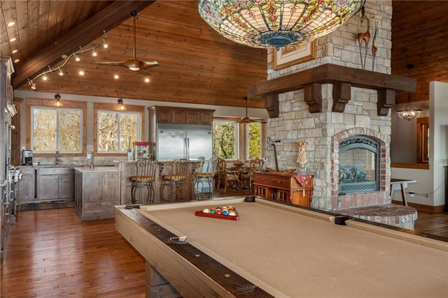 13 Beaver Drive, Holiday Island, AR 72631