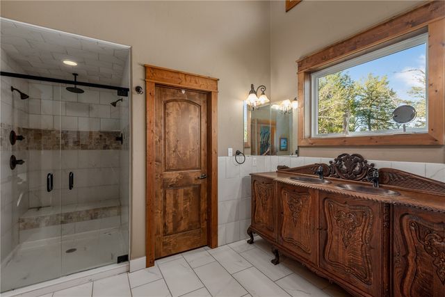 13 Beaver Drive, Holiday Island, AR 72631