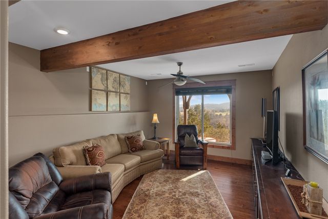 13 Beaver Drive, Holiday Island, AR 72631