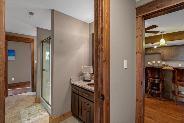 13 Beaver Drive, Holiday Island, AR 72631