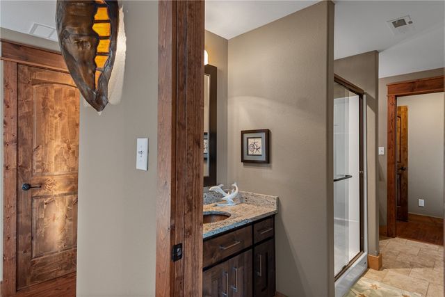 13 Beaver Drive, Holiday Island, AR 72631