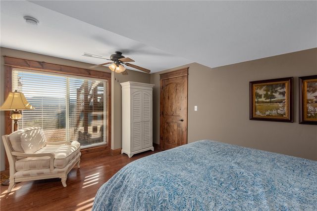 13 Beaver Drive, Holiday Island, AR 72631