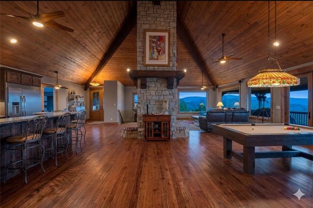 13 Beaver Drive, Holiday Island, AR 72631