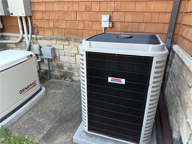 13 Beaver Drive, Holiday Island, AR 72631