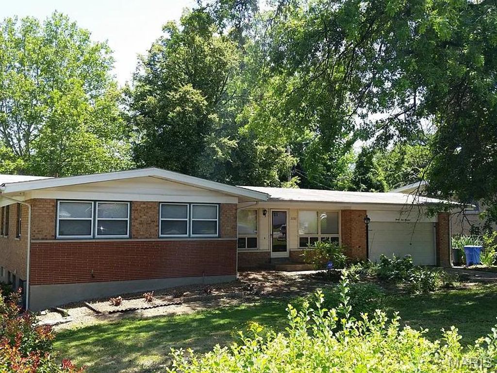 2100 S New Florissant Road, St Louis, MO 63031