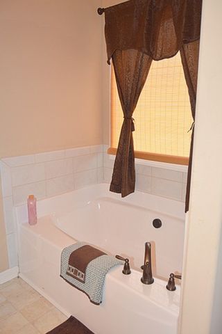 2948 Brewster Drive, Clarksville, TN 37042