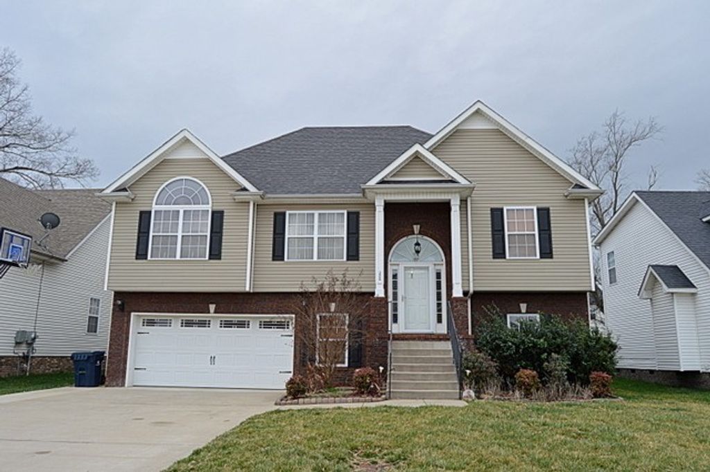 2948 Brewster Drive, Clarksville, TN 37042