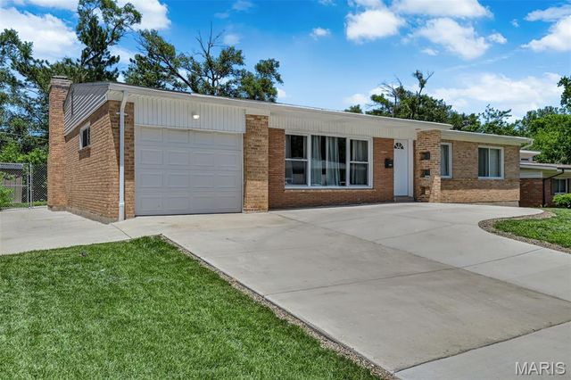 7929 Glenside Place, University City, MO 63130