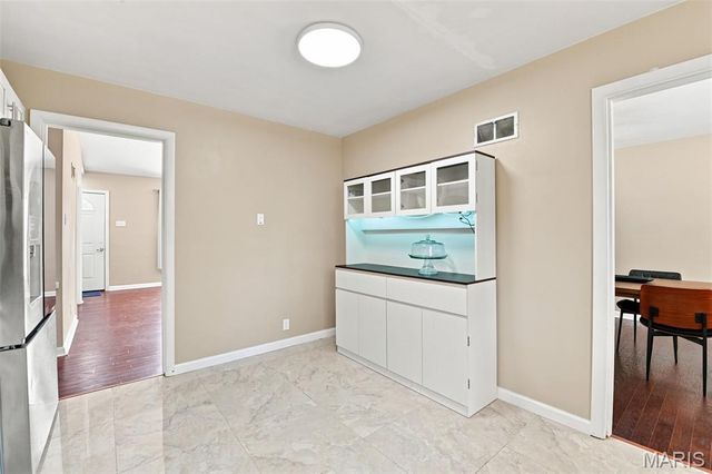 7929 Glenside Place, University City, MO 63130