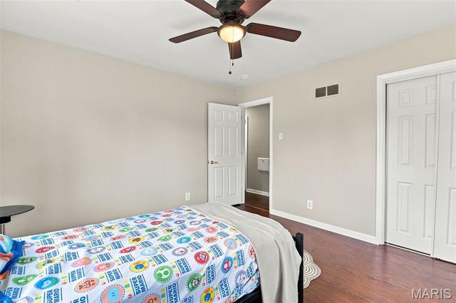 7929 Glenside Place, University City, MO 63130
