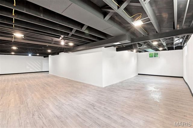 7929 Glenside Place, University City, MO 63130