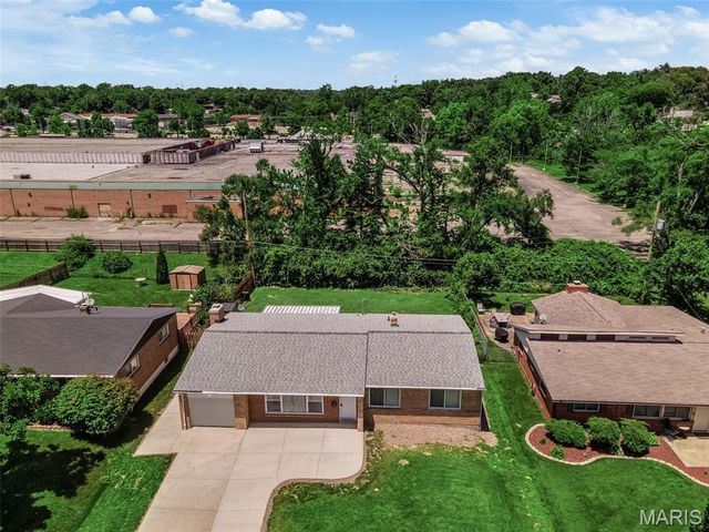 7929 Glenside Place, University City, MO 63130