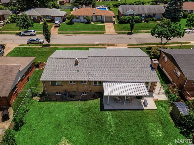 7929 Glenside Place, University City, MO 63130