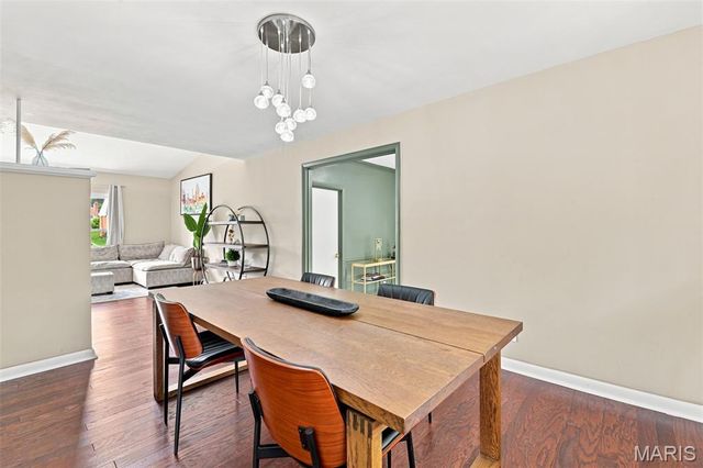 7929 Glenside Place, University City, MO 63130