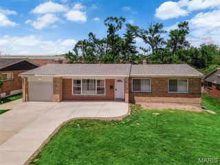 7929 Glenside Place, University City, MO 63130