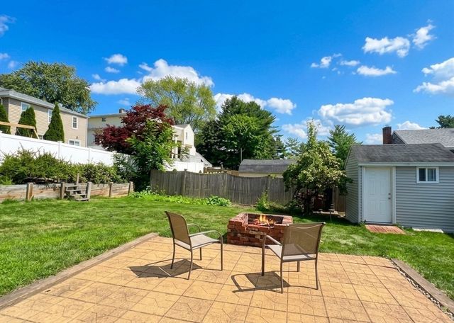9 Dimock St, Danvers, MA 01923