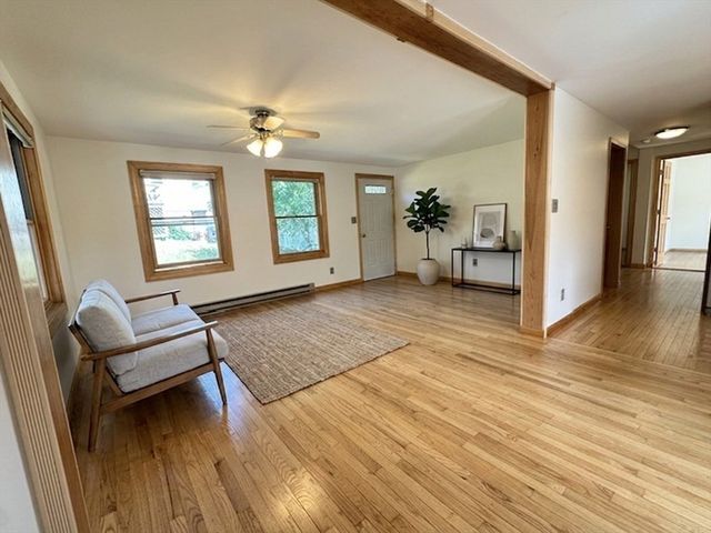 9 Dimock St, Danvers, MA 01923