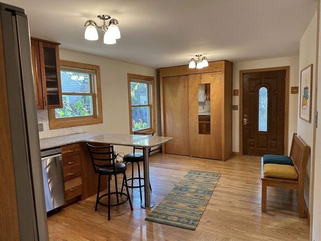 9 Dimock St, Danvers, MA 01923