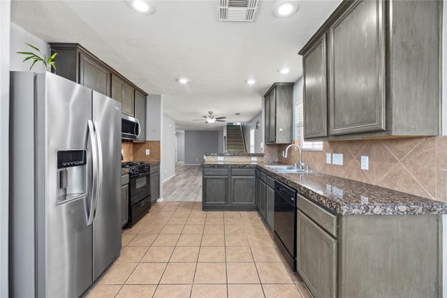 10902 Tobar Falls Circle, Houston, TX 77064