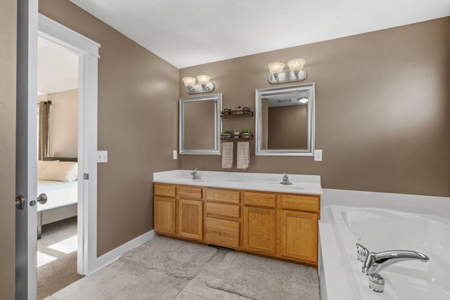 11281 69th Street NE, Albertville, MN 55301