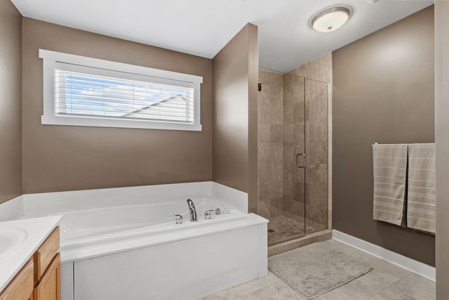 11281 69th Street NE, Albertville, MN 55301