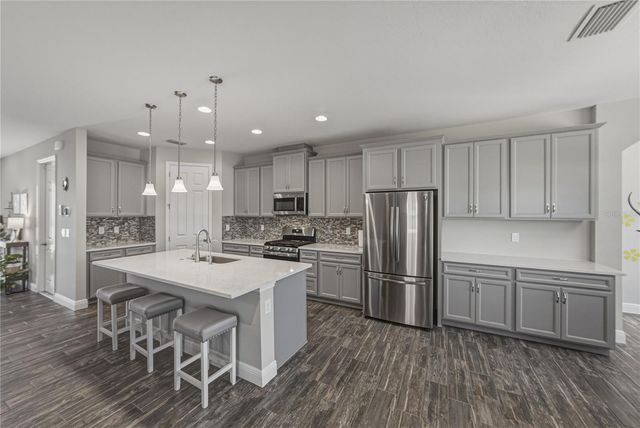 14633 RED CASTLE AVENUE, Lithia, FL 33547