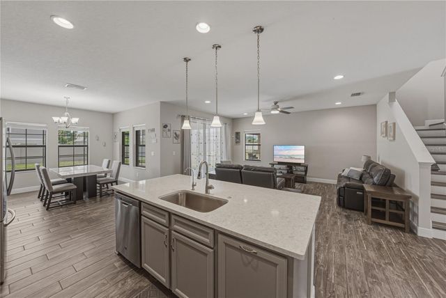 14633 RED CASTLE AVENUE, Lithia, FL 33547