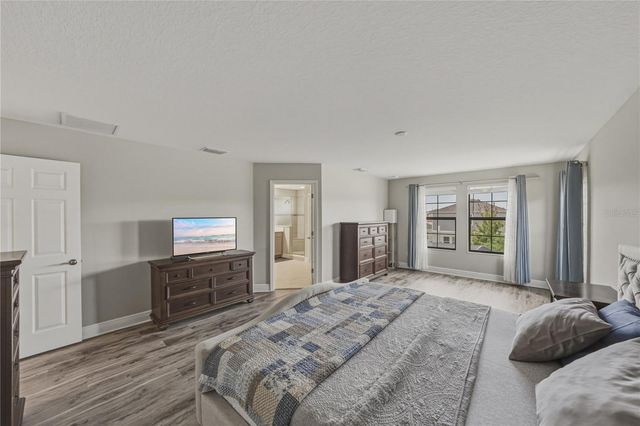 14633 RED CASTLE AVENUE, Lithia, FL 33547