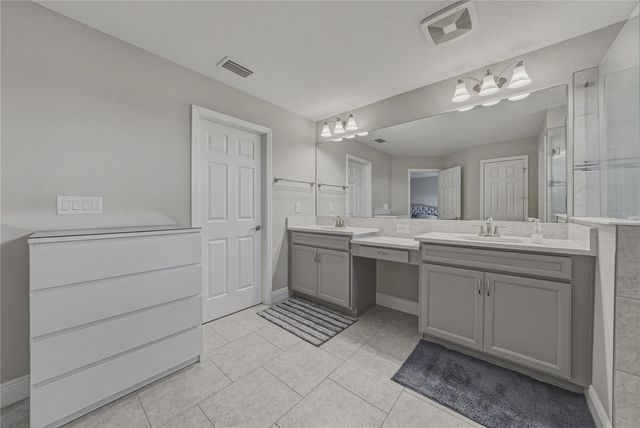 14633 RED CASTLE AVENUE, Lithia, FL 33547