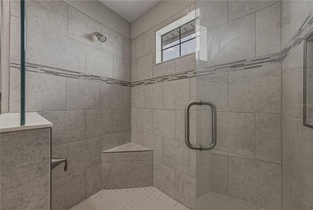 14633 RED CASTLE AVENUE, Lithia, FL 33547