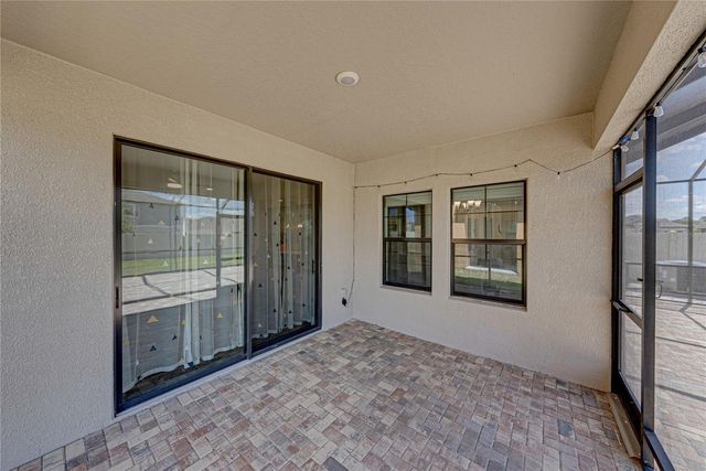 14633 RED CASTLE AVENUE, Lithia, FL 33547
