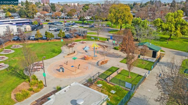 1133 Meadow Ln 105, Concord, CA 94520