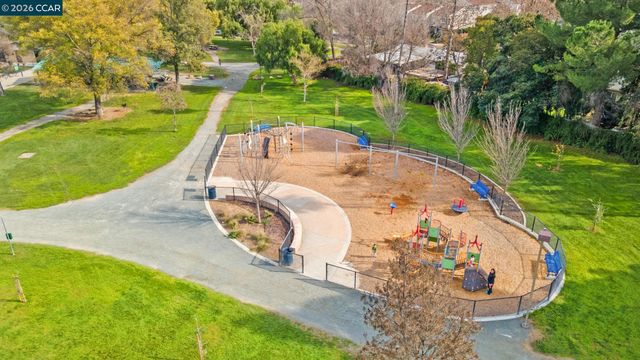 1133 Meadow Ln 105, Concord, CA 94520