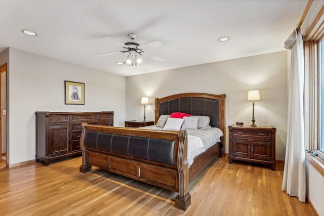 2319 Iverson Court, Lino Lakes, MN 55038
