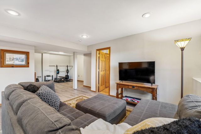 2319 Iverson Court, Lino Lakes, MN 55038